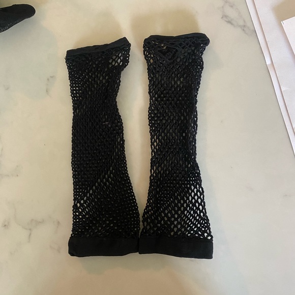 Assorted Costume Gloves - Picture 6 of 9